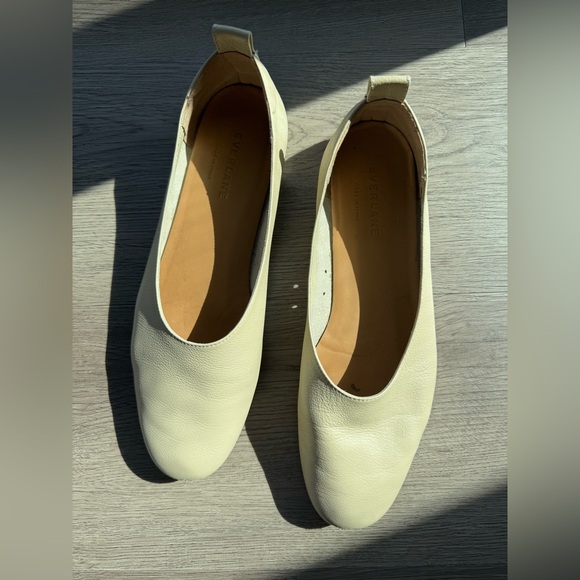 Everlane Shoes - Everlane Women's Cream Flats